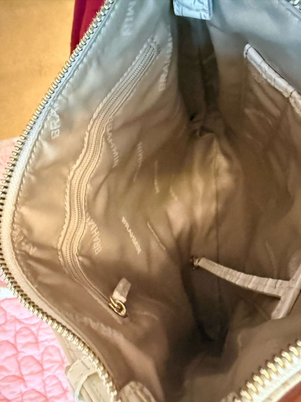 Brahmin Katie Crossbody White Croc Embossed Leather EXCELLENT Condition - Picture 12 of 16